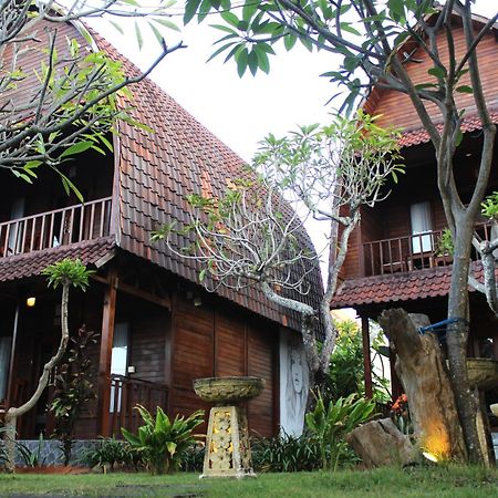 Boga Segara Villa And Resto Batununggul Exteriör bild