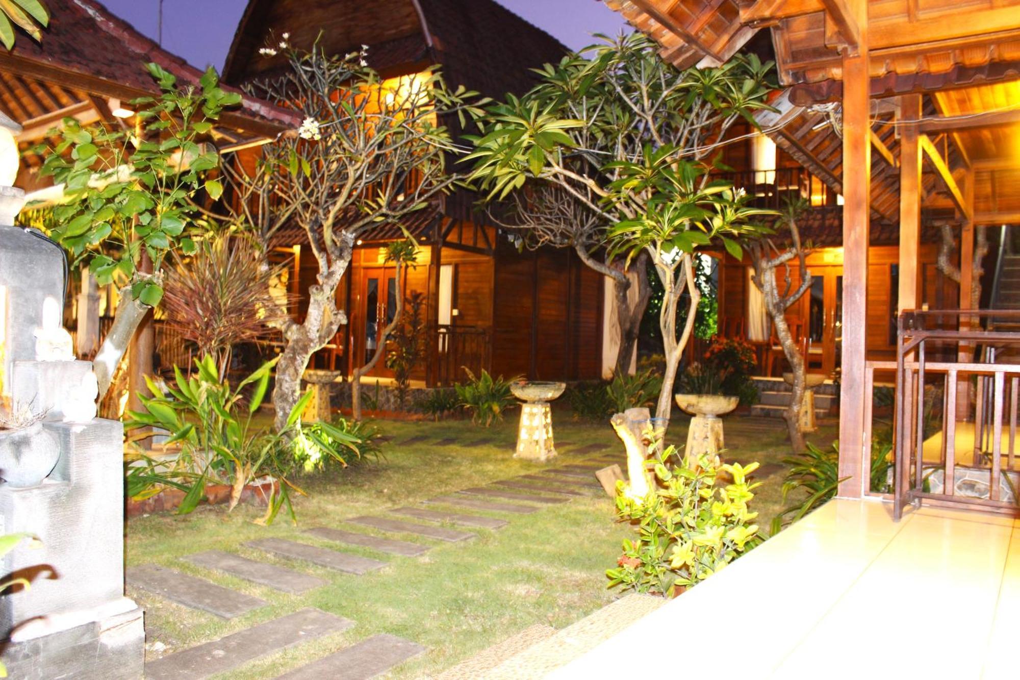 Boga Segara Villa And Resto Batununggul Exteriör bild